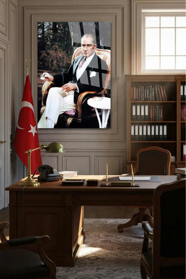 KIRILMAZ CAM TABLO ATATÜRK KOLTUKTA OTURAN İKONİK PORTRE OFİS DEKORU