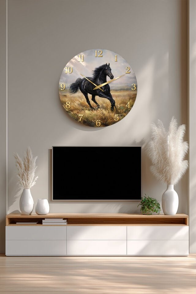 KIRILMAZ CAM DUVAR SAATİ, HEM TABLO HEM SAAT KOŞAN SİYAH AT MANZARA TASARIMI EV OFİS HEDİYESİ