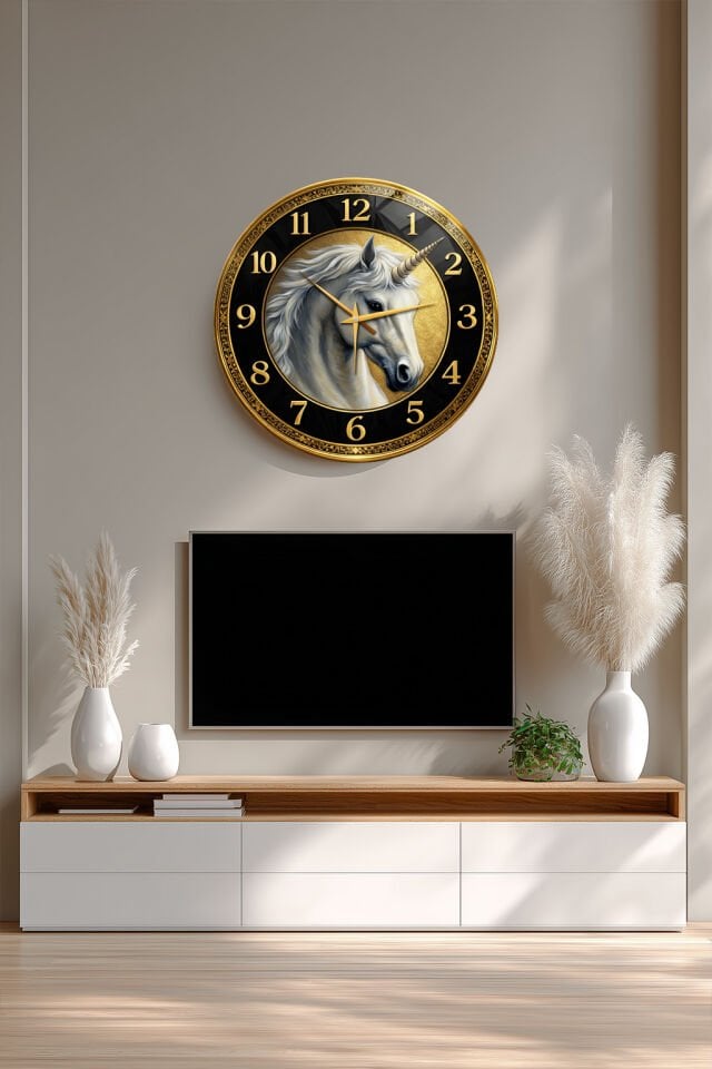 KIRILMAZ CAM DUVAR SAATİ, HEM TABLO HEM SAAT ALTIN ZEMİN UNİCORN AT TASARIMI EV OFİS HEDİYESİ