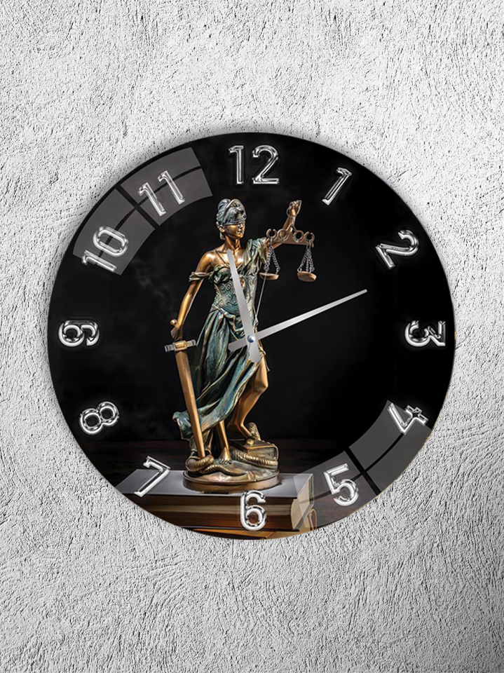 KIRILMAZ CAM DUVAR SAATİ, HEM TABLO HEM SAAT THEMİS ADALET HEYKELİ SİYAH ZEMİN EV OFİS HEDİYESİ