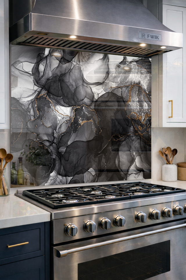 Premium Mutfak Cam Ocak Arkası Koruyucu Tezgah Ankastre Arkası Koruyucu | Siyah Beyaz Tasarım