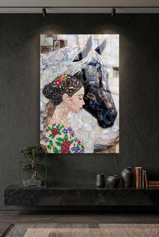 KIRILMAZ CAM TABLO , MODERN DUVAR DEKORASYONU MOZAİK KADIN AT SANAT TASARIM EV OFİS HEDİYESİ